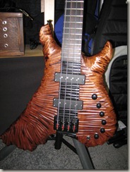 Wyn Carved Bass