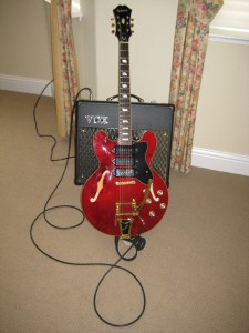 Epiphone Riviera P-93 and VOX VT-30