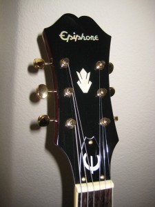 Epiphone Riviera P-93 Headstock