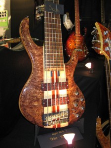 Fibenare Globe Bass (for giant hands)