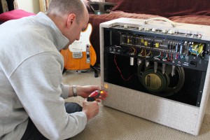 Vox AC15HW1 Disassembly Vox AC15HW1 Disassembly