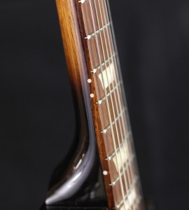 Contrasting mahogany neck and granadillio fretboard