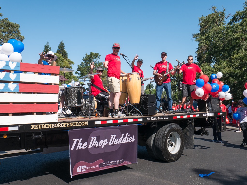 Drop Daddies in 2016 July 4 Parade