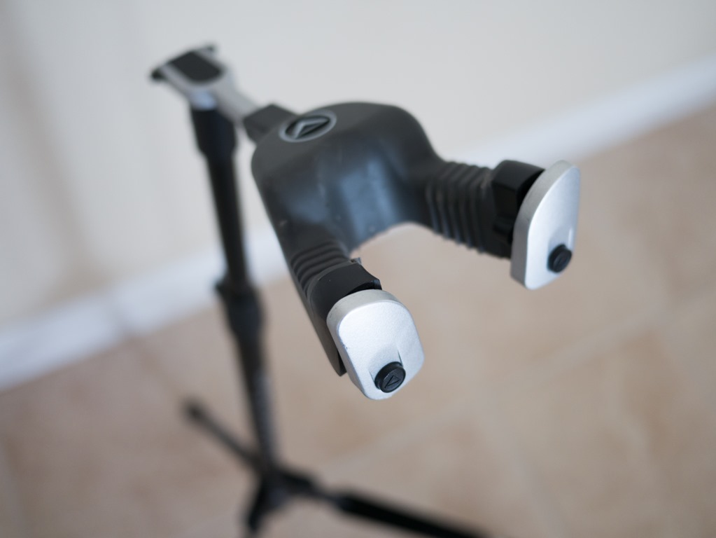 Ultimate Guitar Stand Yoke